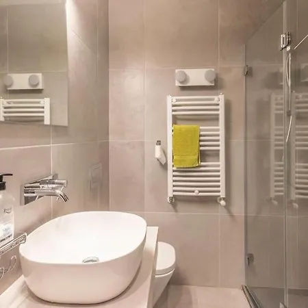 Central Spot With River View Appartement Bilbao